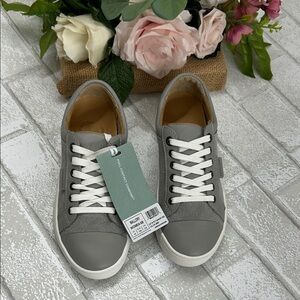 REVITALIGN Gray Sneakers with White Accents